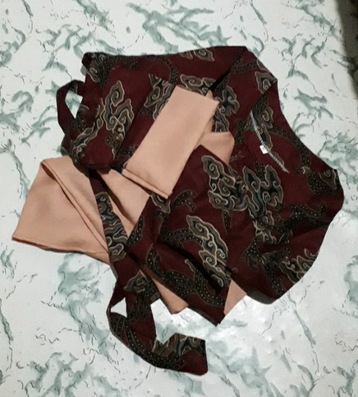 Atasan Batik Dolby Dolbi Dobby Doby Tenun Sutra Tulis Halus Katun Atbm Baron ,sarombit Atasan