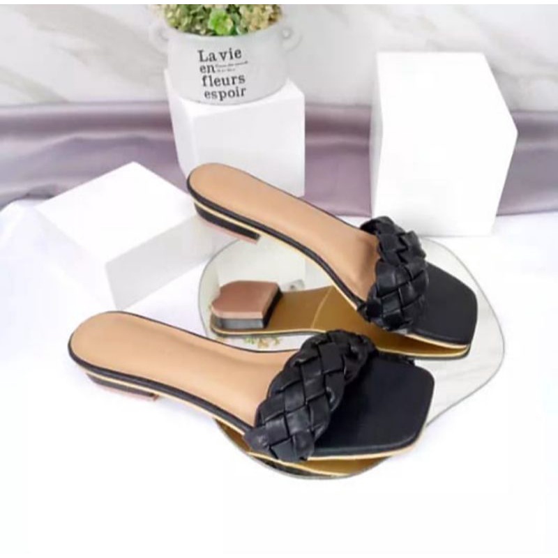 A06 SANDAL KEPANG WANITA / HAK TAHU 3CM LAURA