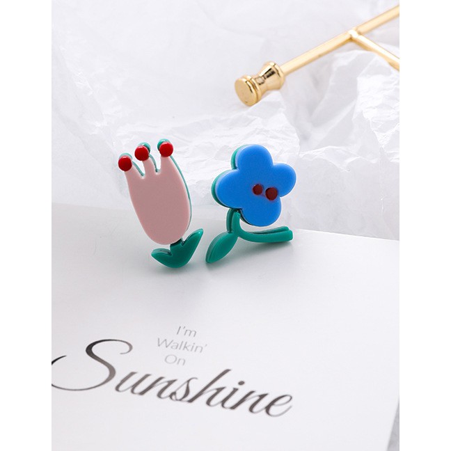 LRC Anting Tusuk Fashion Flowers Contrast Acrylic Flower Asymmetric Earrings F5487X