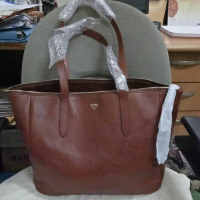 Fossil sydney shopper