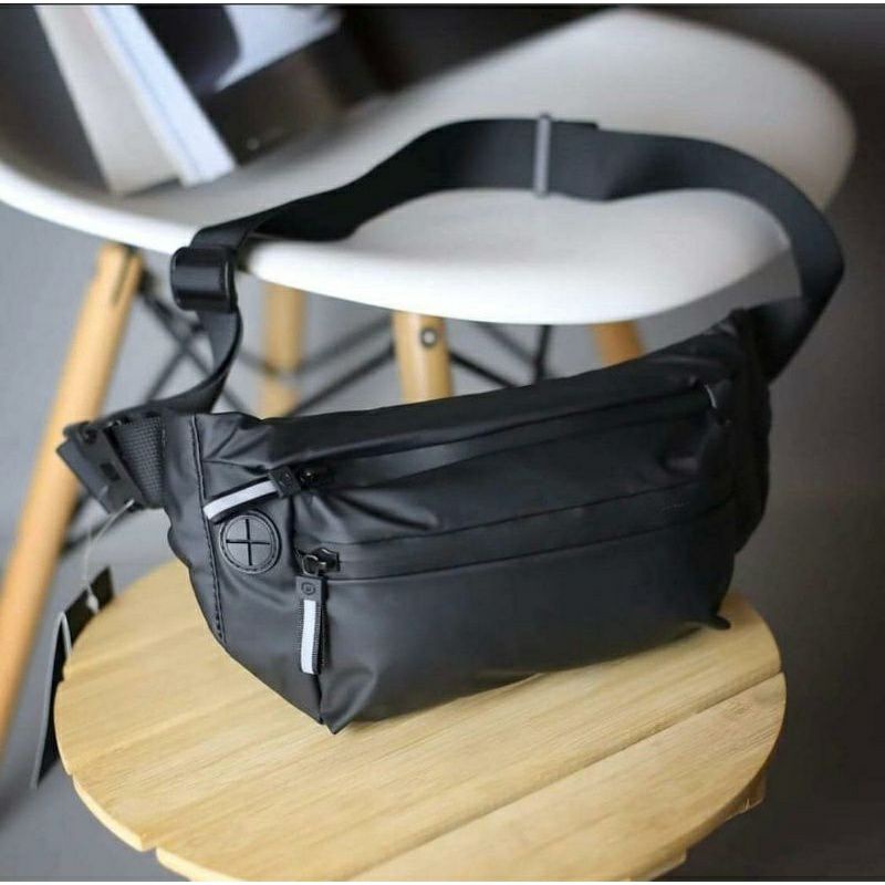 Tas Selempang Waterproof Anti air Pria Wanita WaistBag Outdoor Terlaris