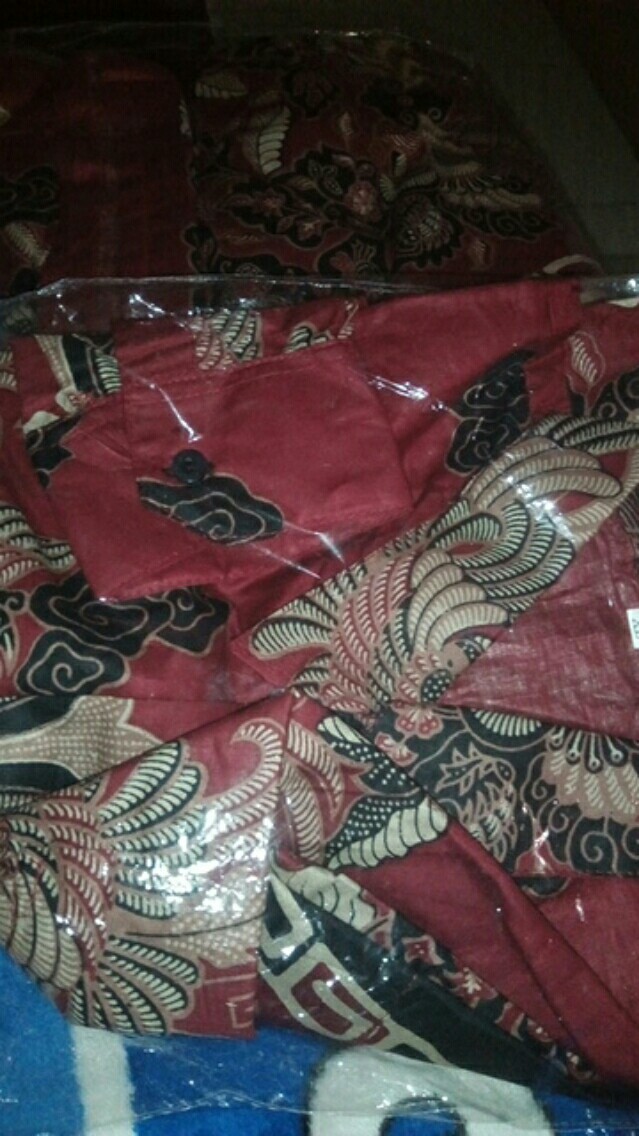 (family Ada Anaknya) Batik Couple 2499 Motif Kluwung Sumber Urip Grosir Couple Gisel