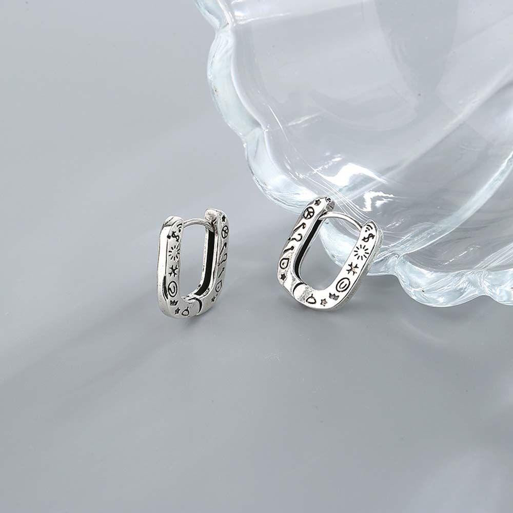 Anting Hoop Bentuk Lingkaran Geometris Huggie Gaya Vintage Minimalis Warna-Warni Untuk Pria Dan Wanita