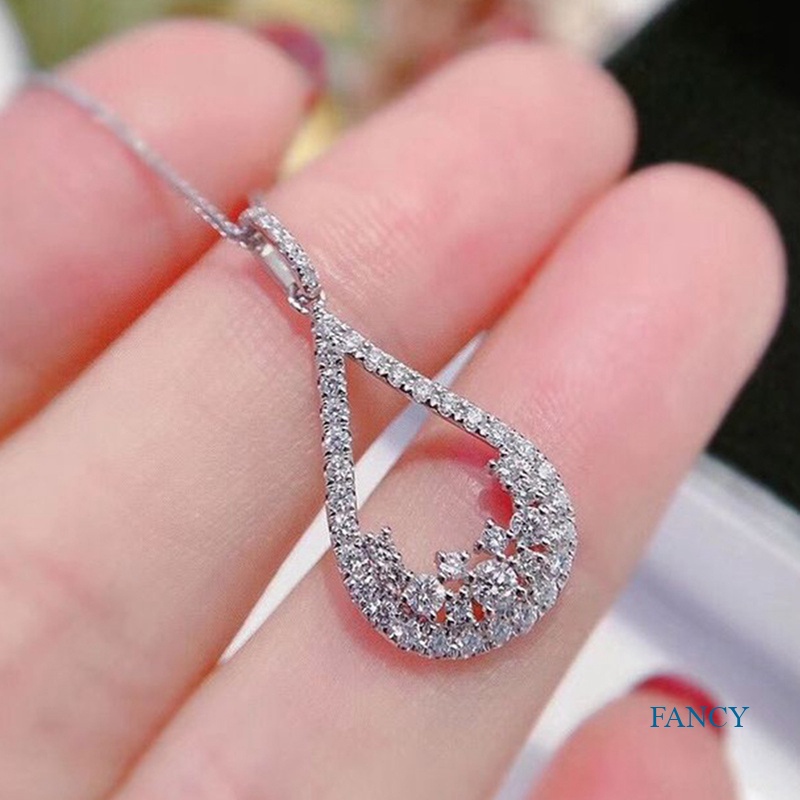 Kalung Dengan Liontin Bentuk Pir Bahan Cubic Zirconia Transparan Untuk Wanita