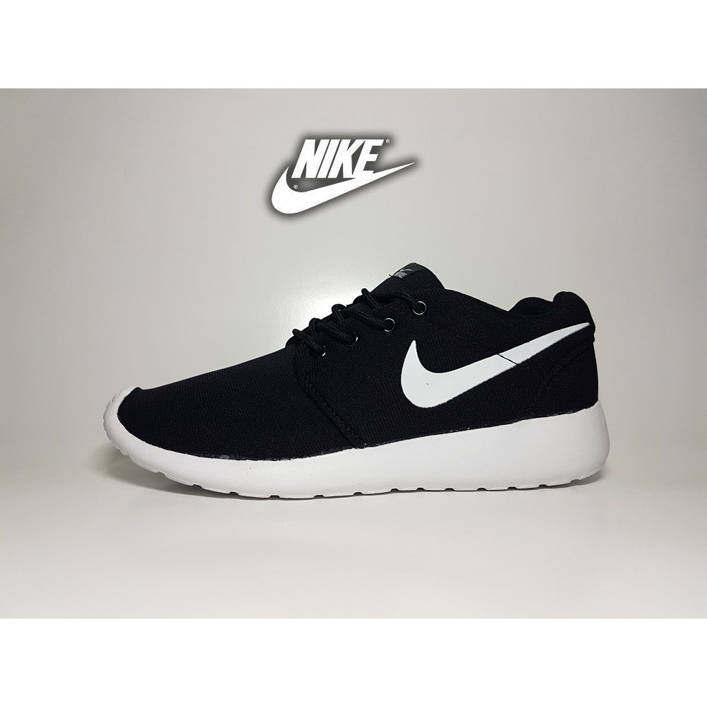 sepatu nike roshe run