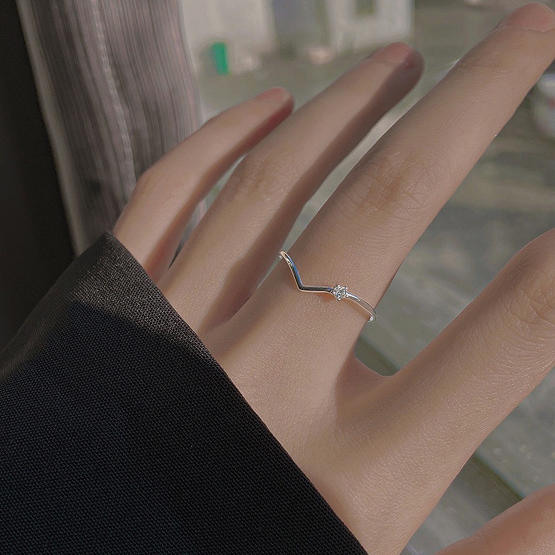 Cincin S925 Silver Cubic Zirconia Bentuk V Gaya Korea Untuk Wanita