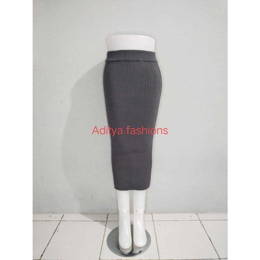 rok span rajut tanggung 75cm premium