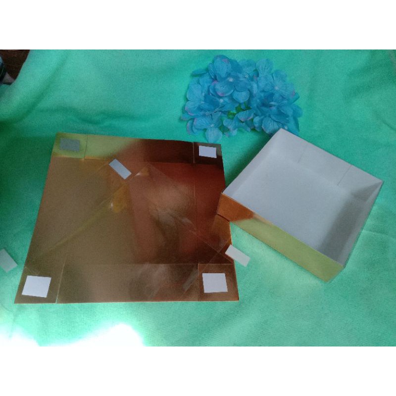 

paperbox custom 14*14*4 GOLD/box dus packing serbaguna souvenir