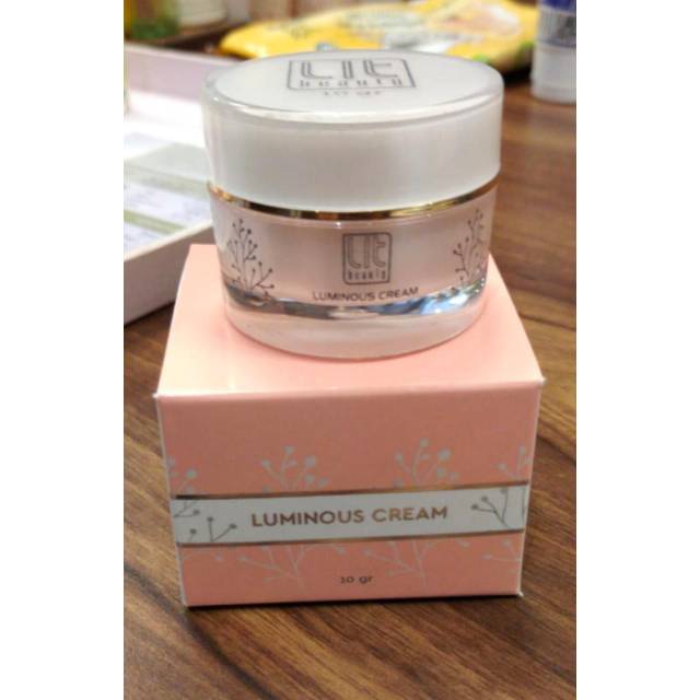 LIT BEAUTY LUMINOUS CREAM