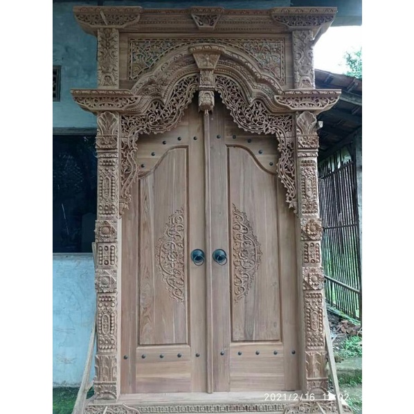gapuro pintu gebyok ukir jepara/ pintu ukir gebyok
