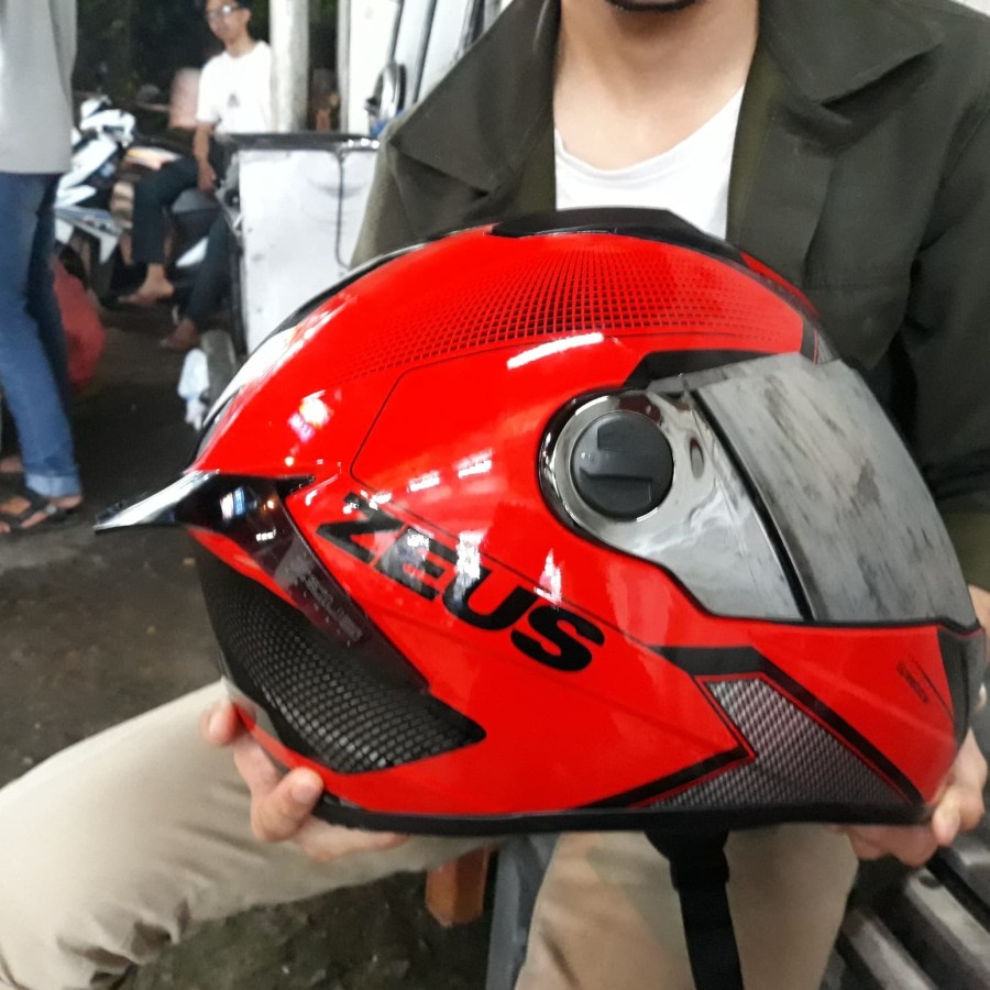 Spoiler Zeus Z811 Dark Smoke / Spoiler Helm Zeus / Zeus Z811