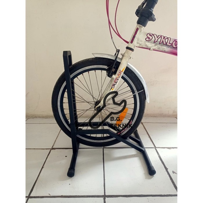 Bike Stand Tempat Sepeda untuk Roda sampai 22&quot; Paddock