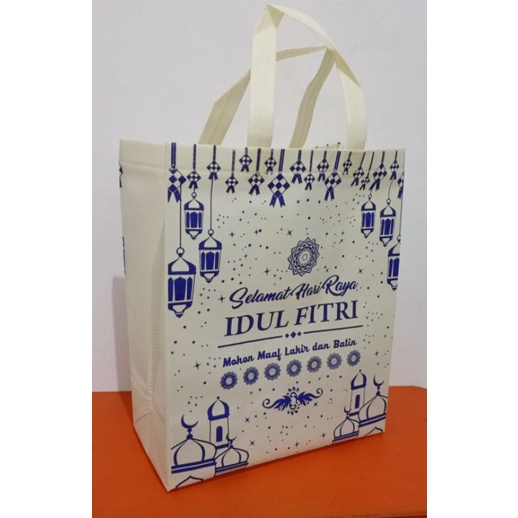 

Tas Goodie Bag Spundbond Tas Parsel Bingkisan Hampers Idul Fitri Lebaran Sablon 37x30x15