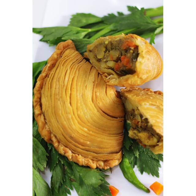 

La Vie Chicken Curry Puff