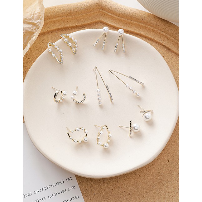 LRC Anting Tusuk Fashion White Pearl Geometric Diamond Earrings D77062