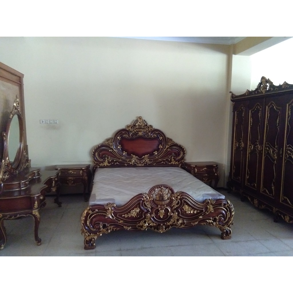 Set Kamar Tidur - Dipan - Lemari - Nakas - Meja Rias