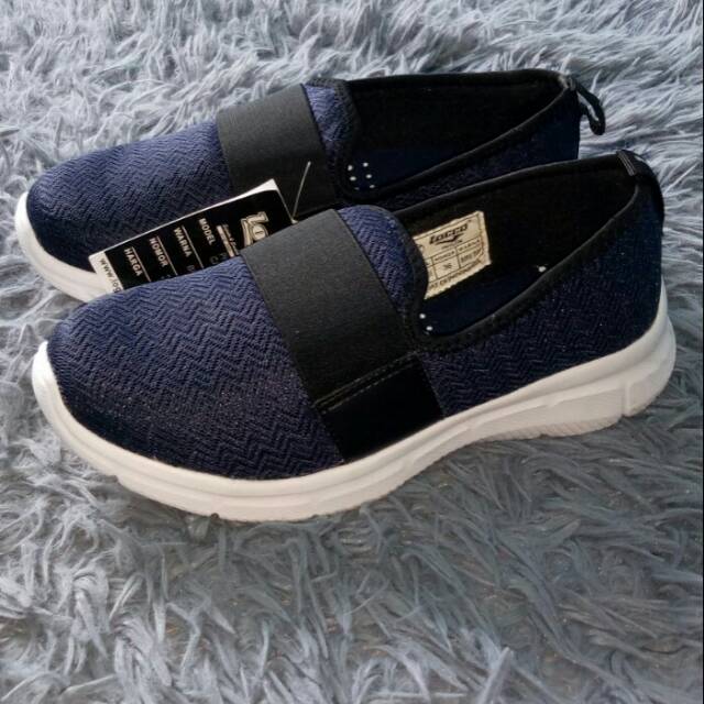 Sepatu Rajut Loggo Size 36 warna biru tua