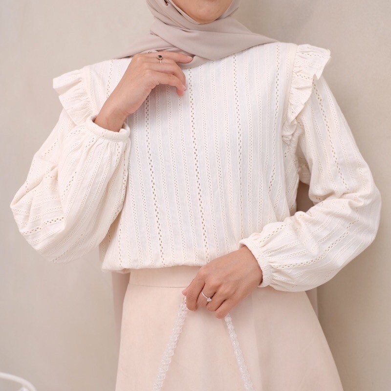 Lily Blouse Beige edmee outfit