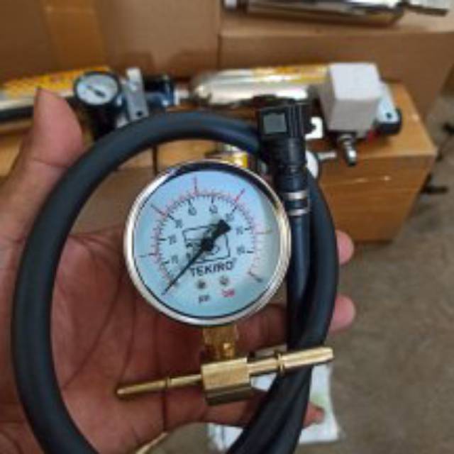 FUELPUMP TESTER Presure gauge alat ukur tekanan pompa bensin