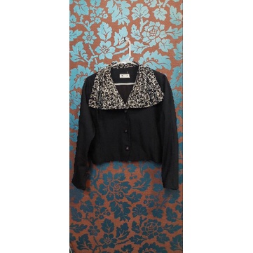 Black Crop Blazer Batik Collar