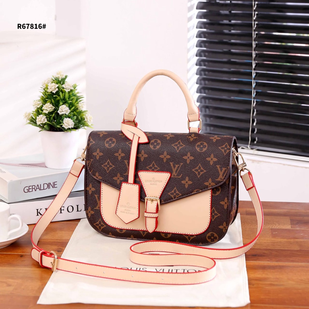 LV R67816 Beaumarchais Handbag