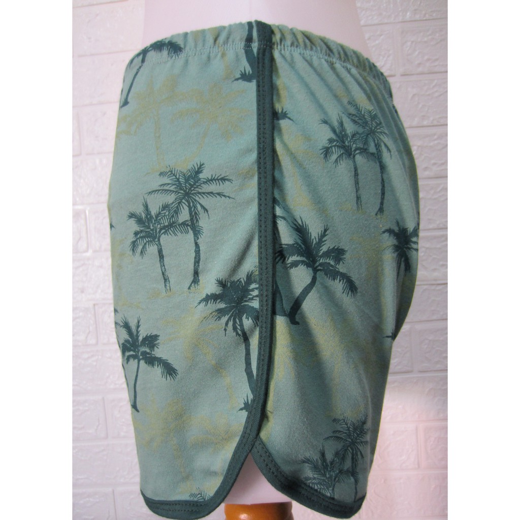 Celana Pendek Wanita Santai ~ Motif Coconut Tree ~ Hijau Fit to S