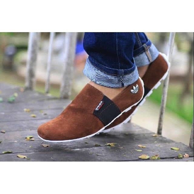 Sepatu Pria Adidas Slip On Suede Formal Casual Santai