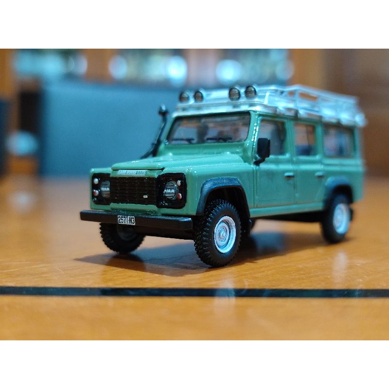 Mini GT Land Rover Custom