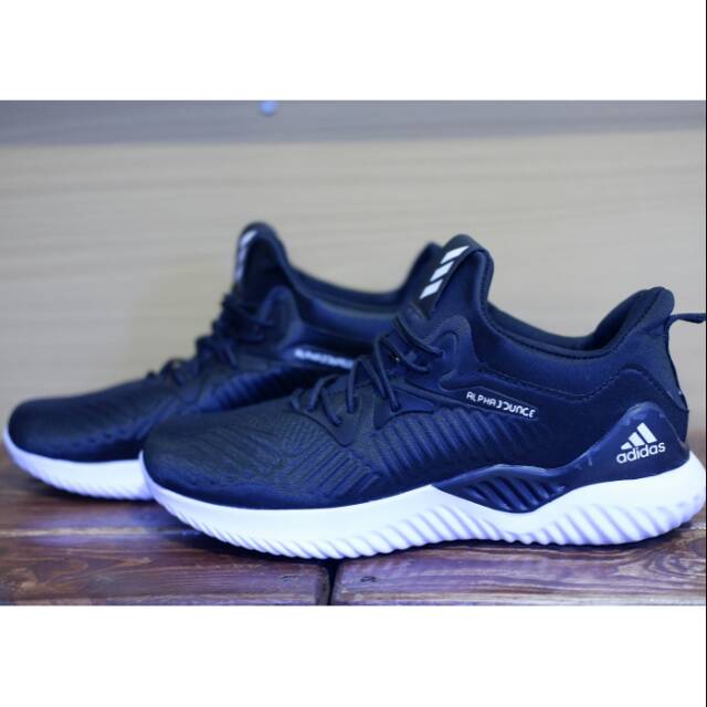 Sepatu keren / sepatu pria adidas alphabounce