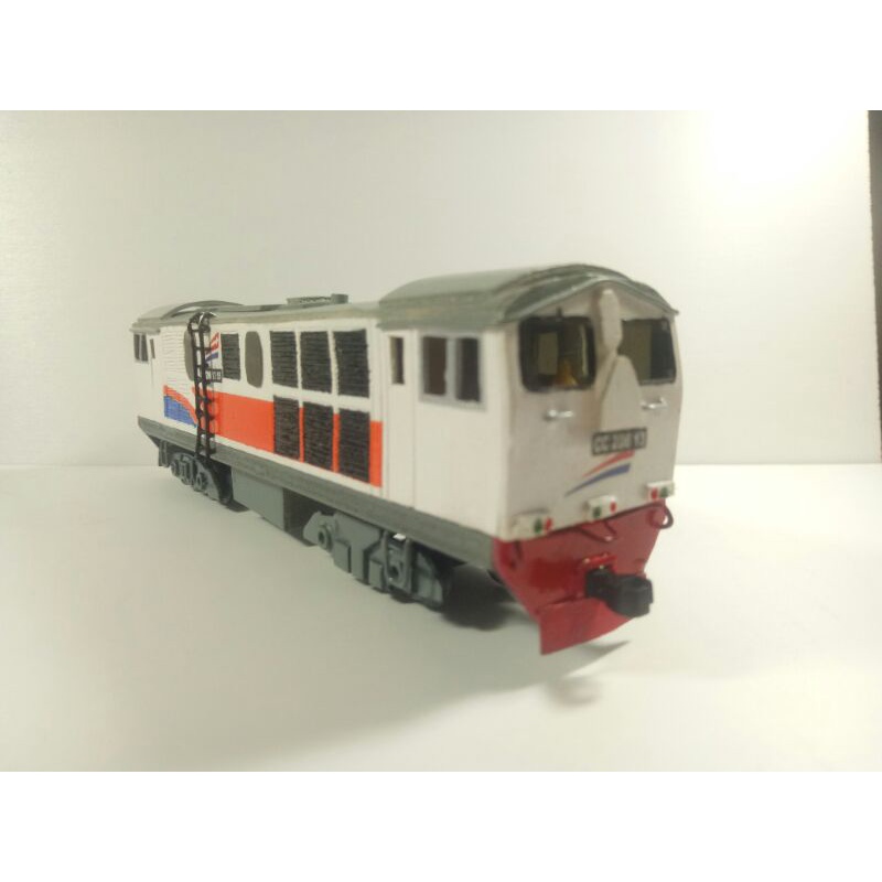 Miniatur Lokomotif BB 304 Logo KAI 2011 Skala 1:87/ HO