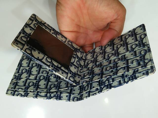 Dompet lipat pendek motif list