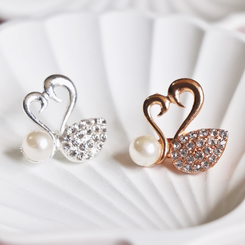 Brooch / bros cantik / bros jilbab / bros murah / bros murmer / bros love / bros geometri / Bros Mewah Bros Elegan Bros Hijab Bros Kebaya Bros Dada bros Tuspin Bros Pin Btrooch Korean Style Brooch AKsesories Jilbab Accessories BRS-B02 Bros Daily BZO-SET2pcs MinduSwanlov