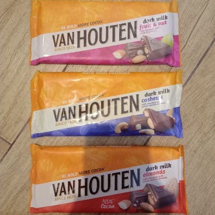 

VAN HOUTEN Coklat Chunky DARK MILK ALMOND/ CASHEW CHOCOLATE 145gr ( BESAR).