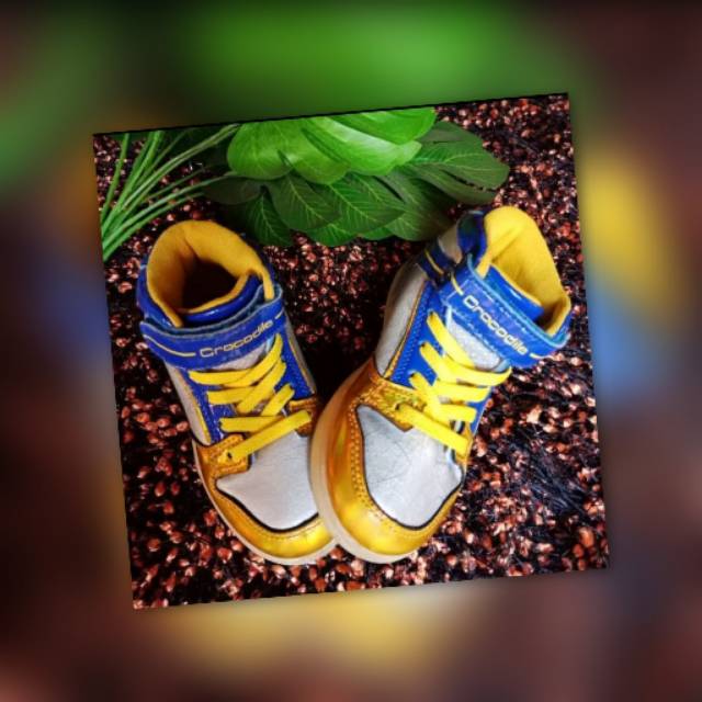 Crocodile Kids PRELOVED