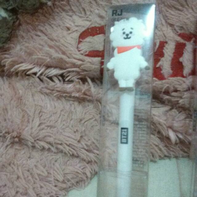 

BT21 gel pen RJ