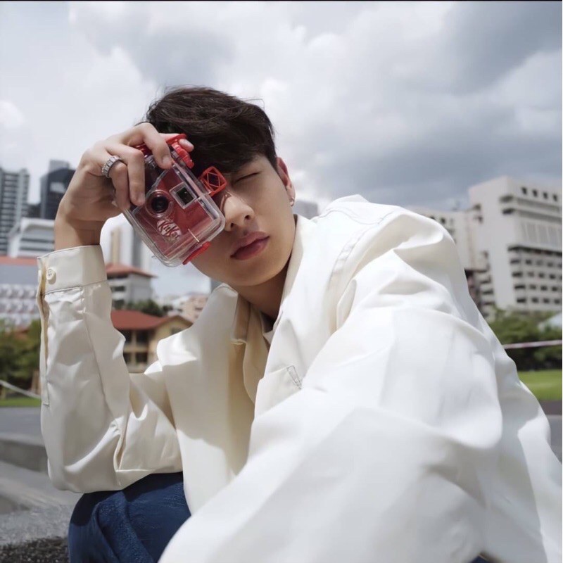 Camera Disposable KitKat Thailand Offgun Merah