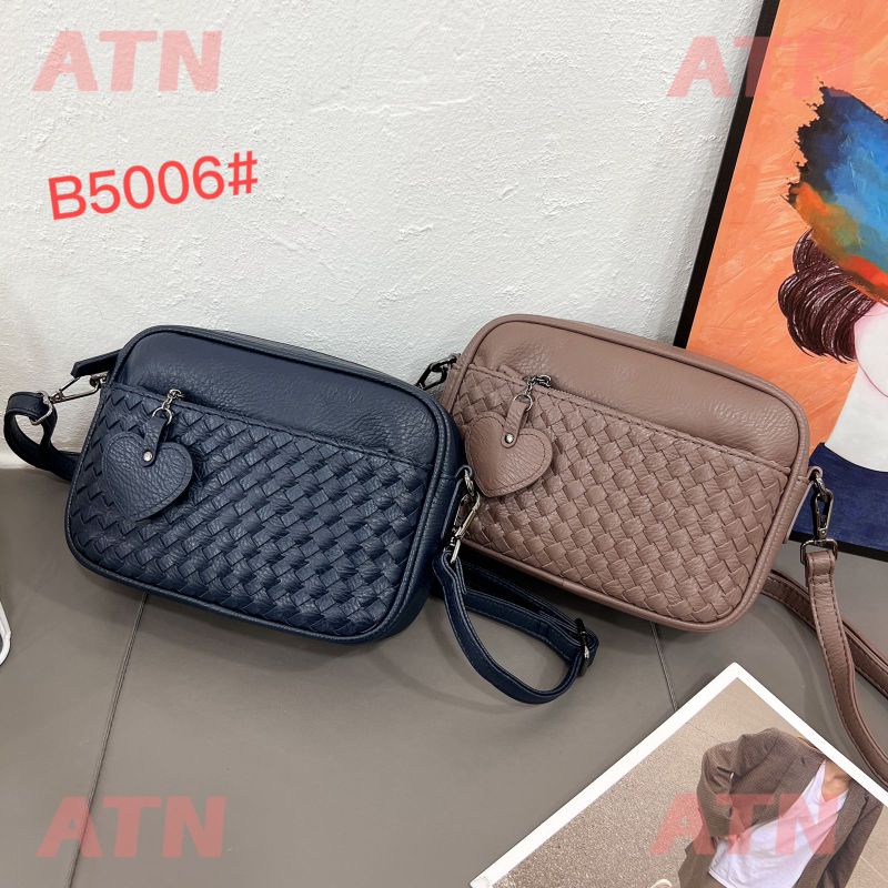 Tas Sling Bag Wanita Import