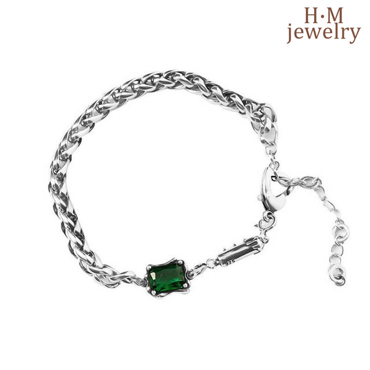 Gelang Tangan Rantai Aksen Batu Emerald Kotak Hollow Untuk Wanita