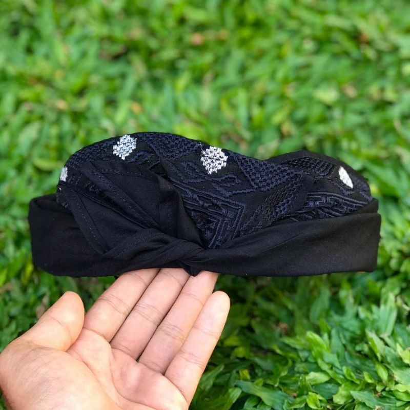 UDENG BORDIR HITAM SIBAKAN