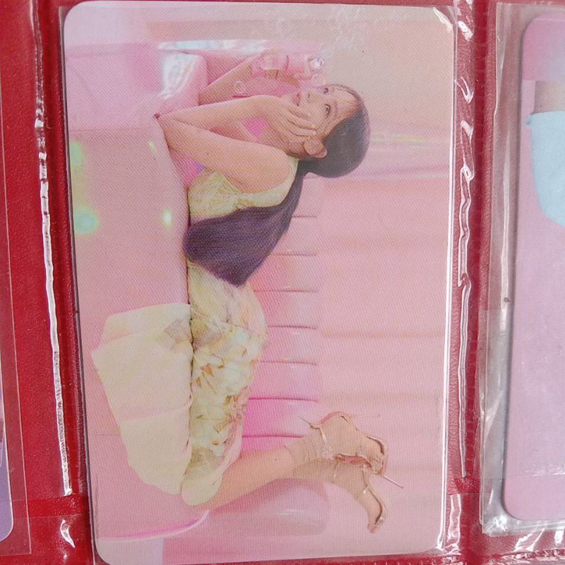 Photocard jisoo hello buble mise en scene