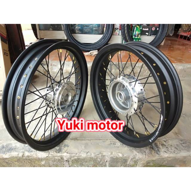 Velg cb old Ring 17 X250/300