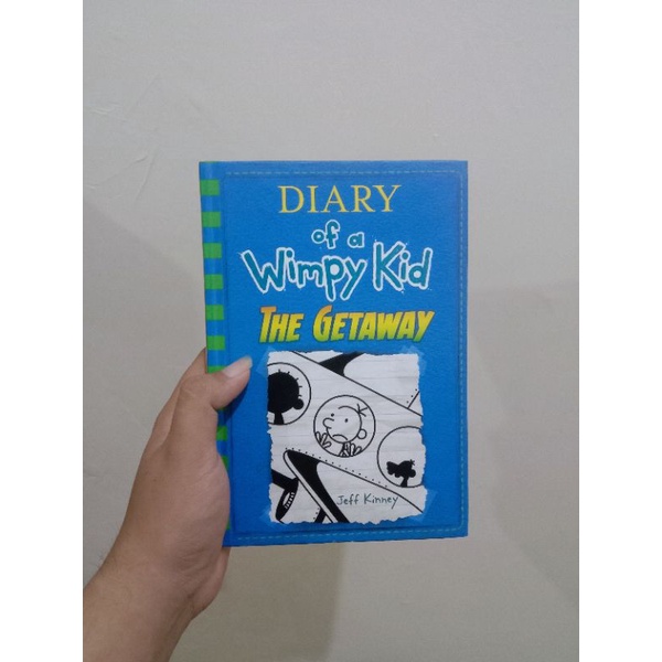 buku diary of a wimpy kid - the getaway (import, hardcover)