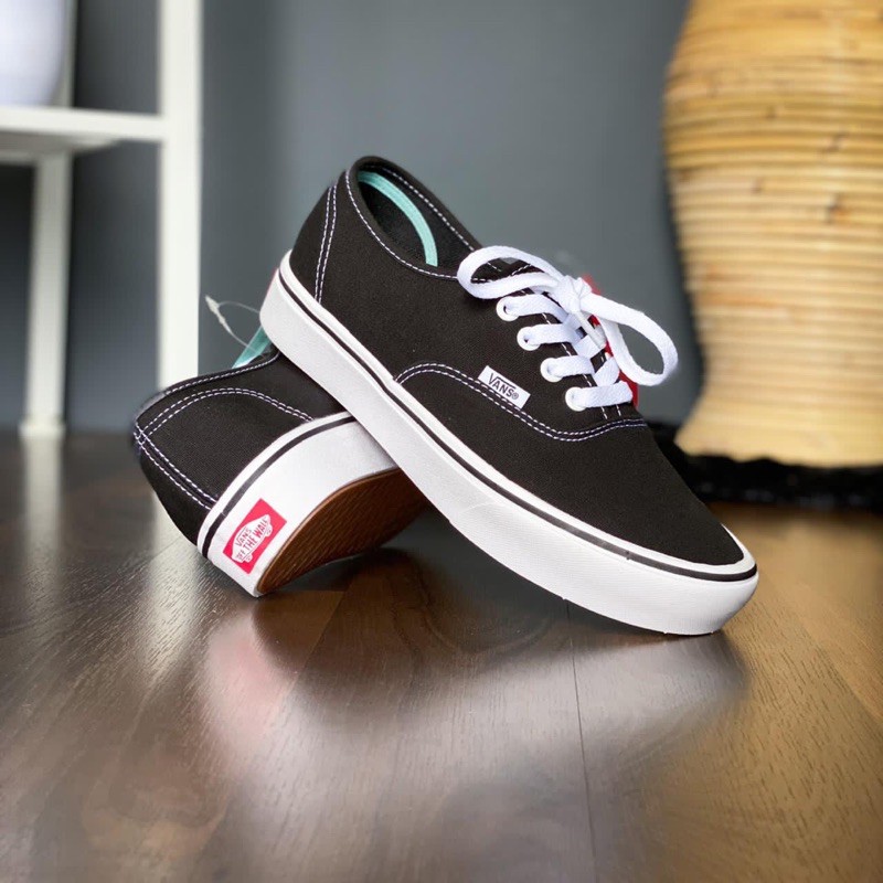 VANS AUTHENTIC BLACK/WHITE COMFYCUSH