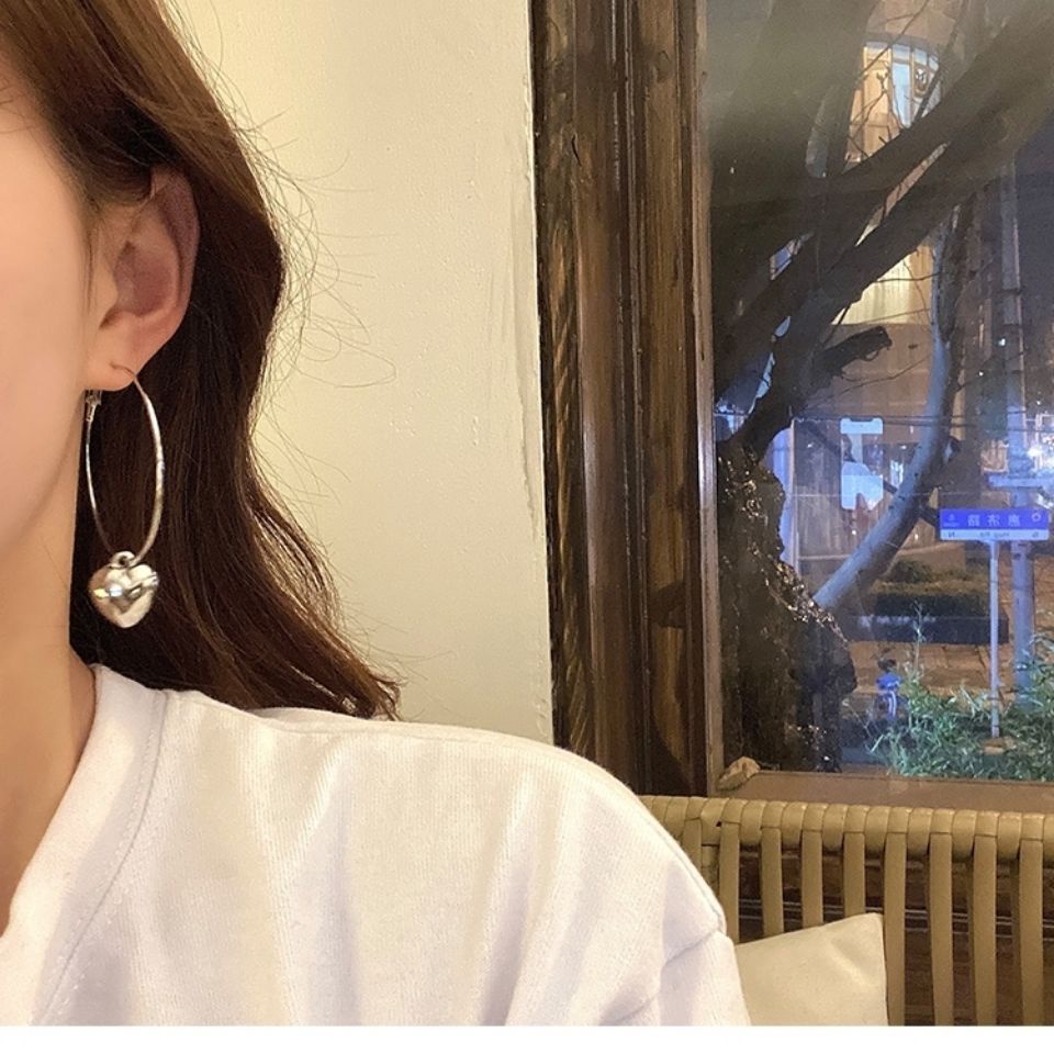 Anting Stud Bentuk Hati Warna Emas Gaya Korea Untuk Wanita