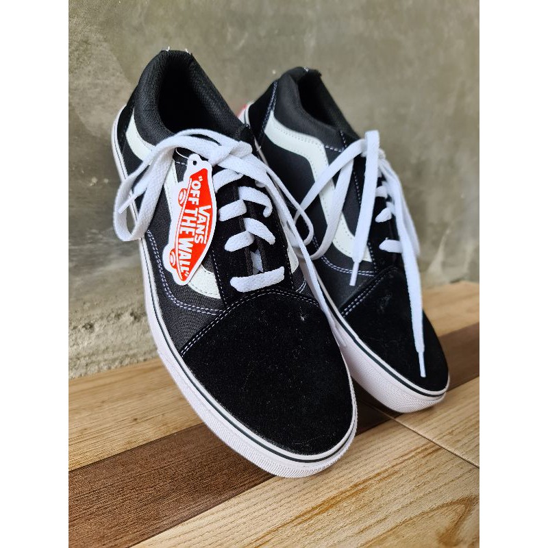 TERLARIS !!!  Sepatu Casual vans old skool Hitam Putih