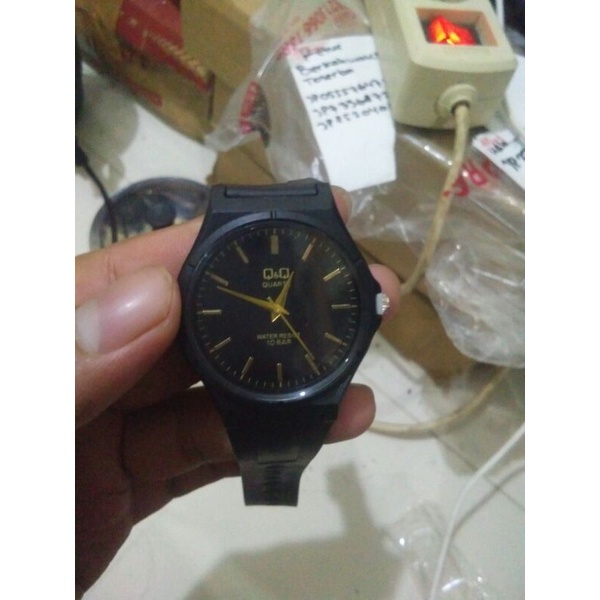 Jam tangan Wanita Q&amp;Q Cantik murah