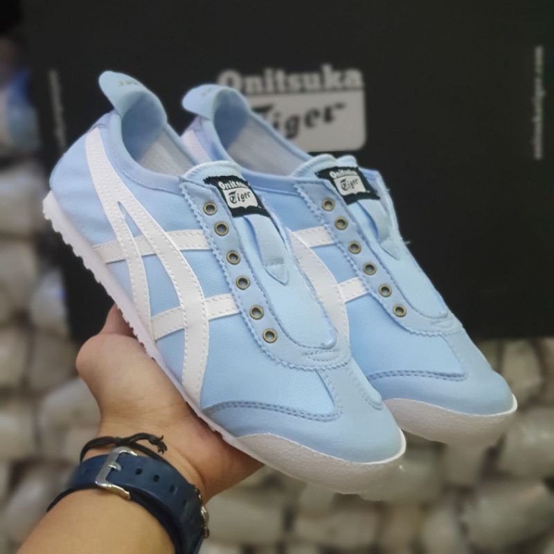 Sepatu Slip on Wanita Onitzuka Tlger terlaris