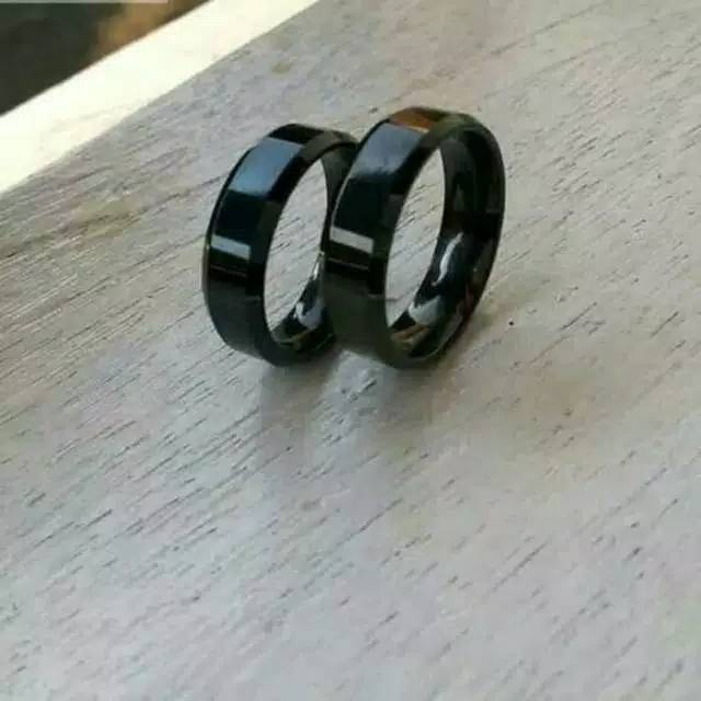 Cincin couple hitam titanium stainless steel segi sisi anti karat selamanya Fashion ring style