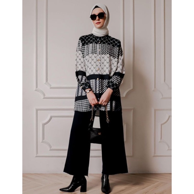 Rumaisha Tunic VZ by Vivi Zubedi deffect minor