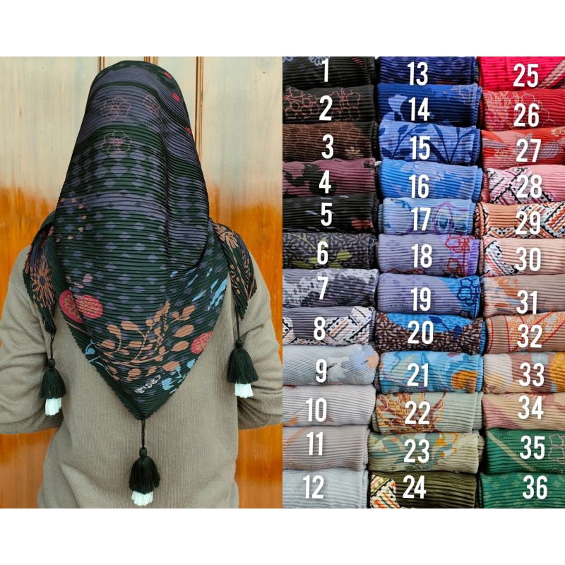 SEGI EMPAT PLISKET MOTIF TASSEL POM POM LONCENG